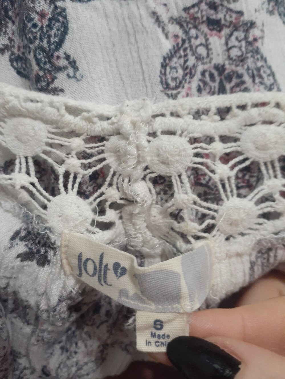 Jolt Cold Shoulder crochet top - Picture 2 of 3
